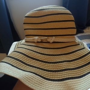 Calvin Klein wide brim floppy summer hat